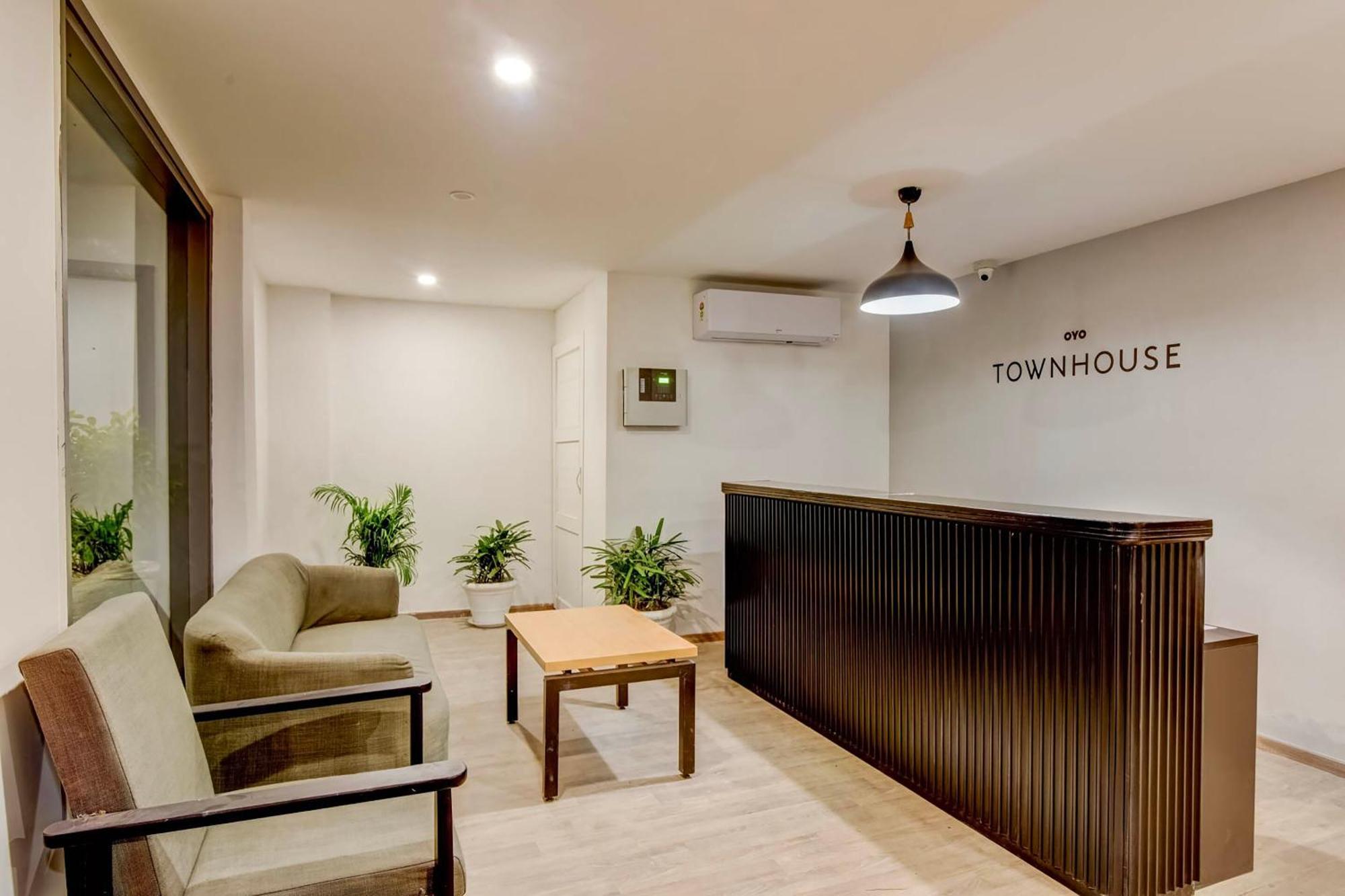 Collection O Singha Chowk Ґурґаон Екстер'єр фото